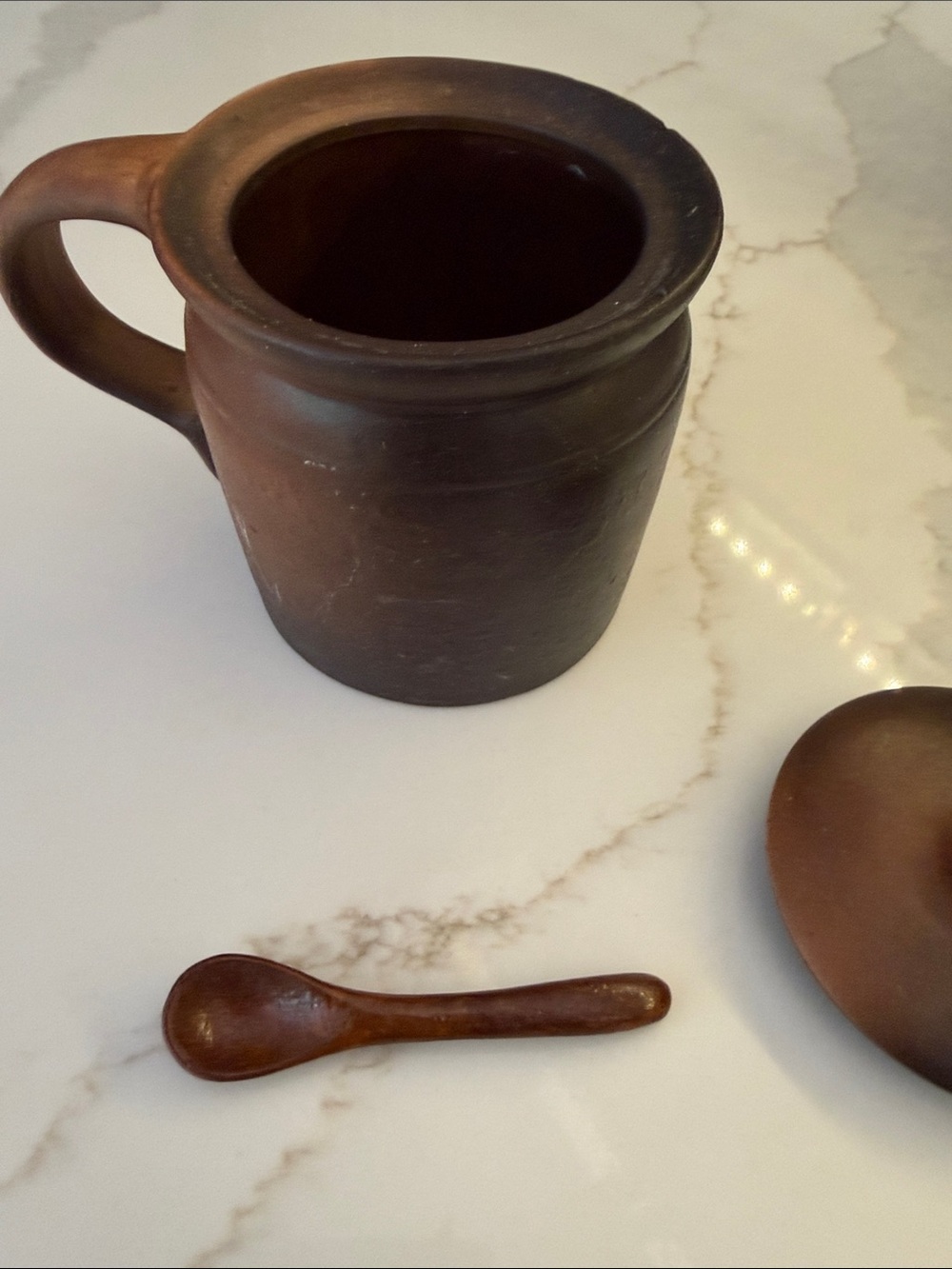 Vintage Brown Stoneware Lidded Mug with Spoon - Ceramic Tea/Coffee Cup - Picture 4 of 5
